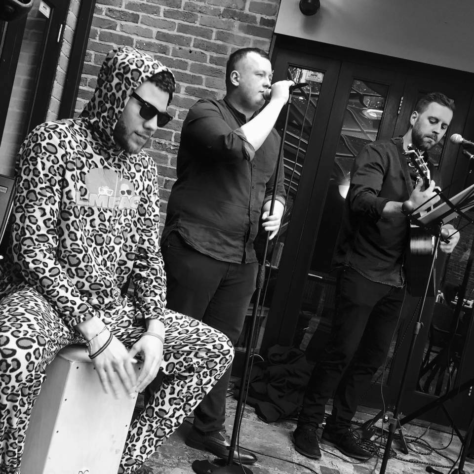 thenuthallpub's tweet photo. Have you got that #FridayFeeling? Pop in to our bar area tonight from 8.30pm for a great gig from the loveable @NoShenanigans_! https://t.co/6AVbVCSr9h