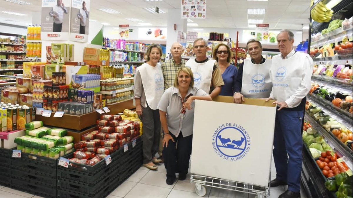 SPARGranCanaria's tweet photo. Hemos empezado la gran recogida de alimentos #OperacionKilo2016 ❤ Ven a tu tienda Spar hasta el domingo 27/11, y aporta tu granito de arena https://t.co/l10tah84mj