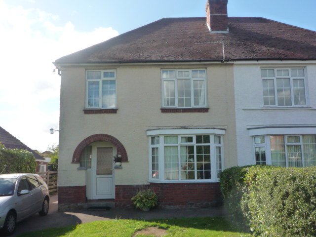 3 bed semi, Great school area#property £1,150 pcm #Sarisbury Green <a href="/LeadersLimited/">Leaders</a> <a href="/SarisburyGreen/">KarenArkellSarisbury</a> @PropertyHantshttp://bit.ly/2fMIAng