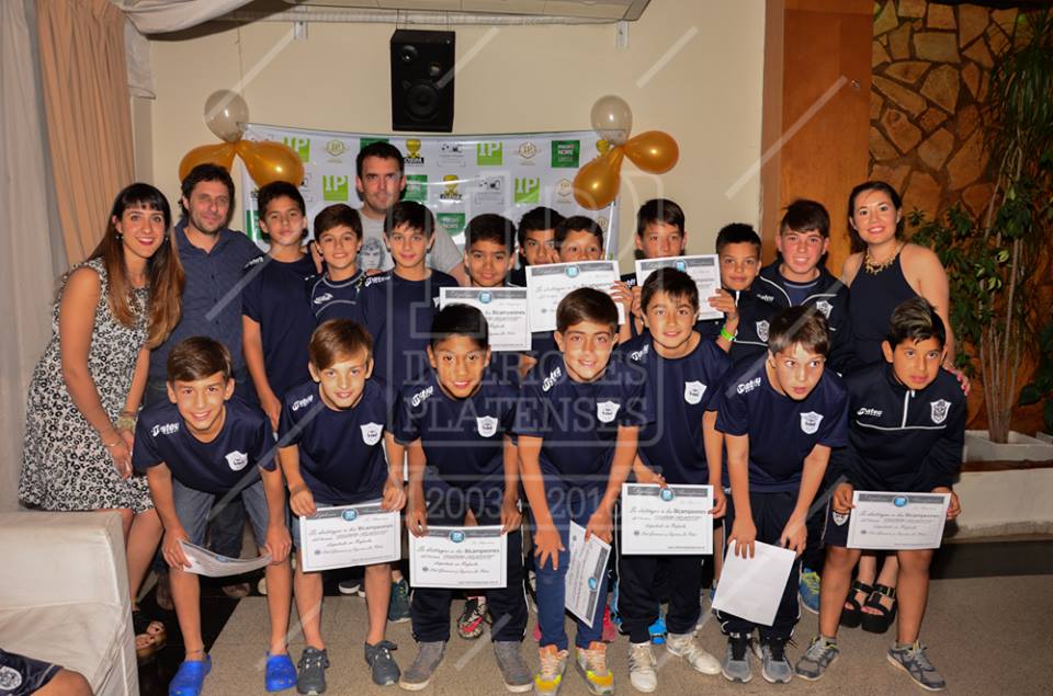 InferioresP's tweet photo. #GELP #FiestaIP Las fotos de la décima fiesta de Inferiores Platenses https://t.co/9JFVznlQg6 https://t.co/V2zKzyVSQg