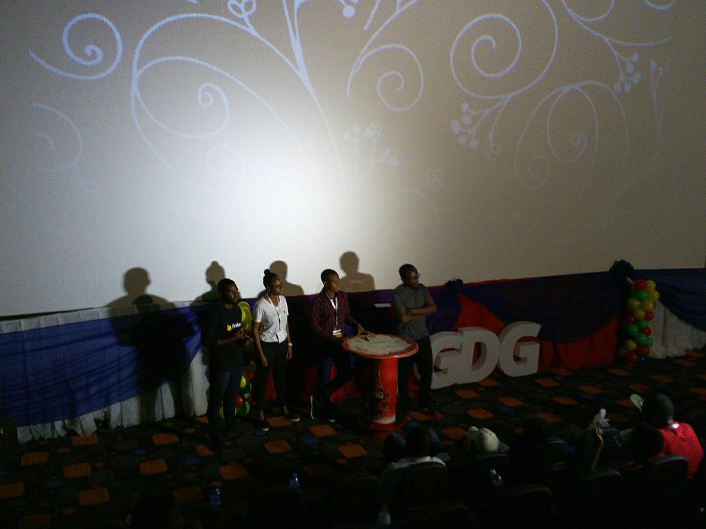 rotimiokungbaye's tweet image. Fireside chat with the Team Web. Awesome people. @ireaderinokun 
#DevFest2016