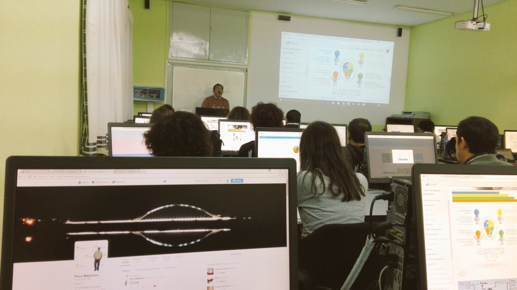 pacobejarano's tweet photo. Taller de Flipped Classroom con @manueljesusF #CPRMerida #flippedMerida https://t.co/19S1Krphe0