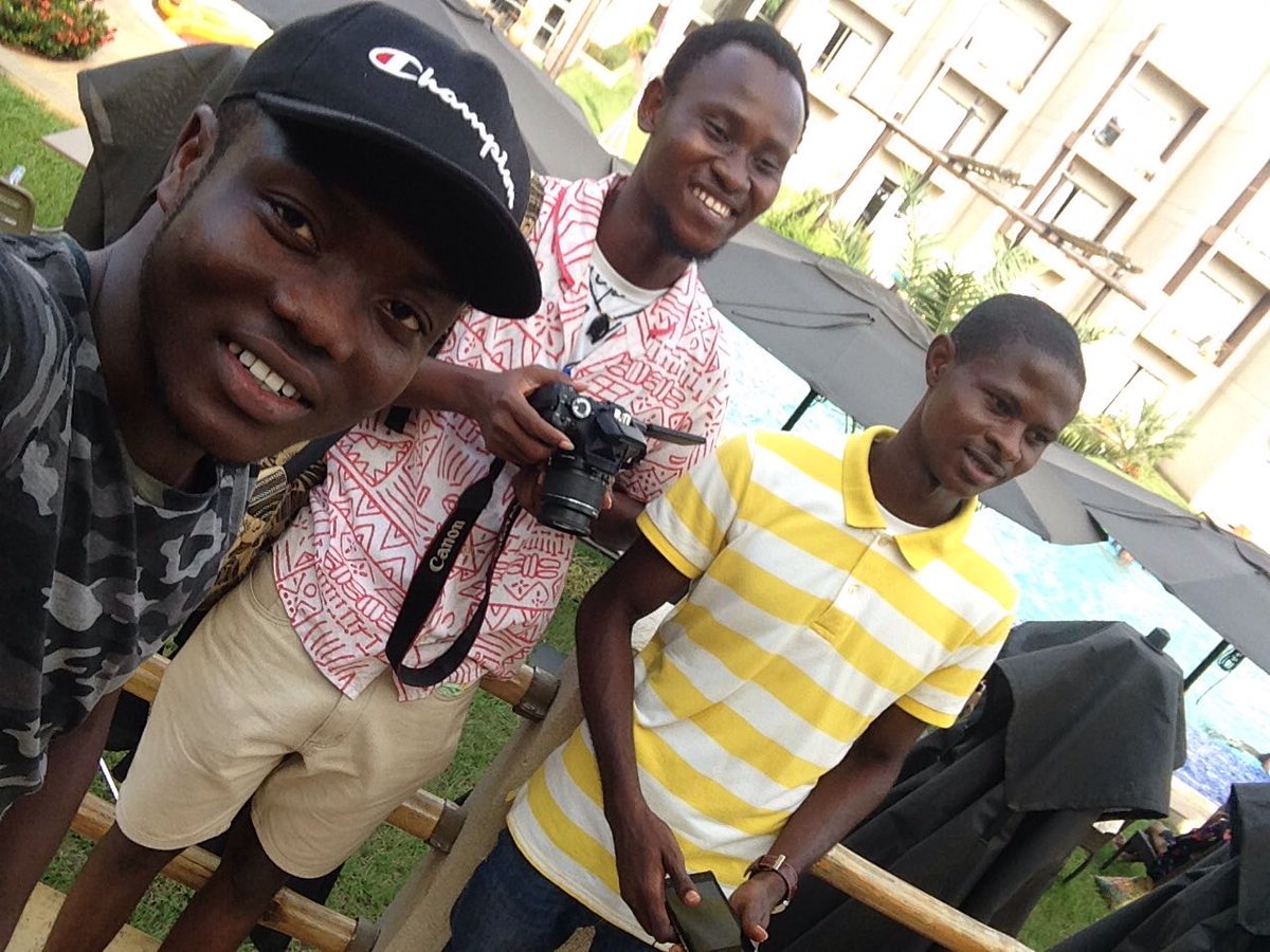 KusiMensah's tweet photo. @MTNGhana chilling with @pakz_icon & @WayneFrancisGh #PulseEscape https://t.co/qAJpLwvo9u