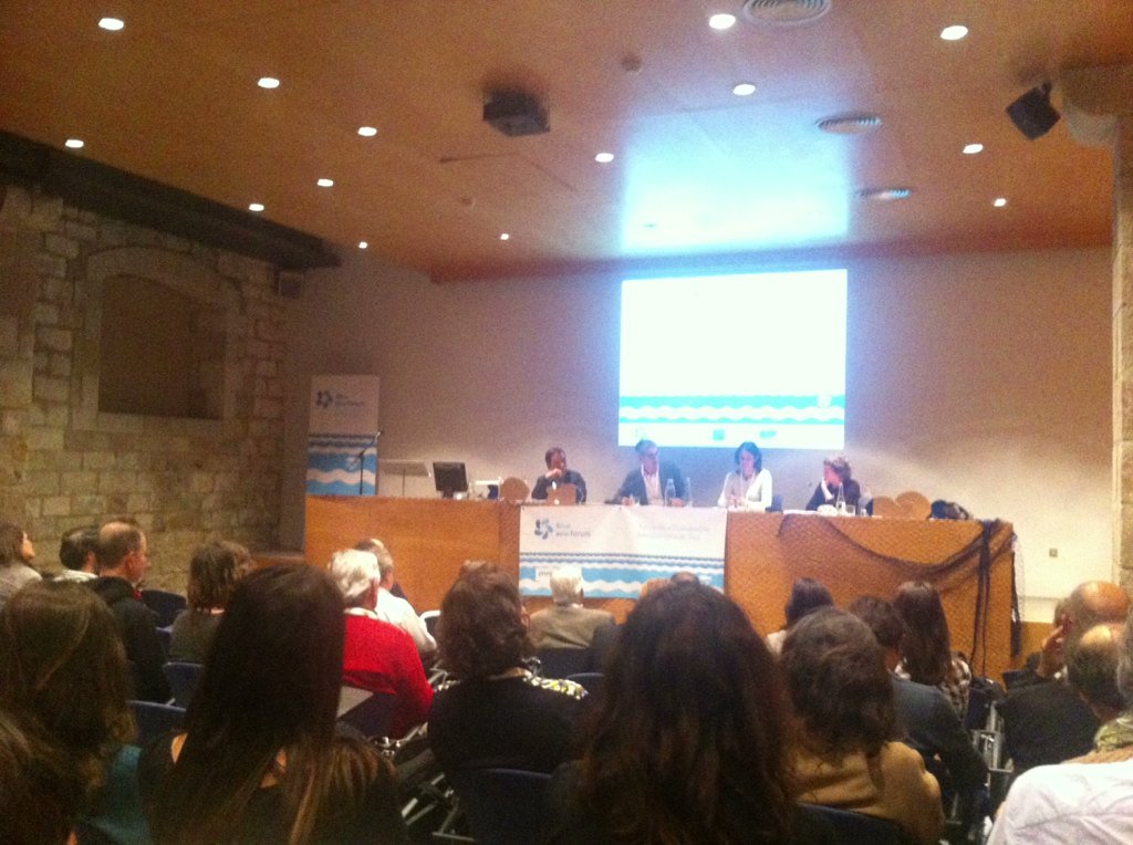 oskaresparza's tweet photo. Clausura del #BlueEF en Barcelona: trabajando unidos podemos tener un futuro para el Mediterráneo https://t.co/G2xZe3HdyN
