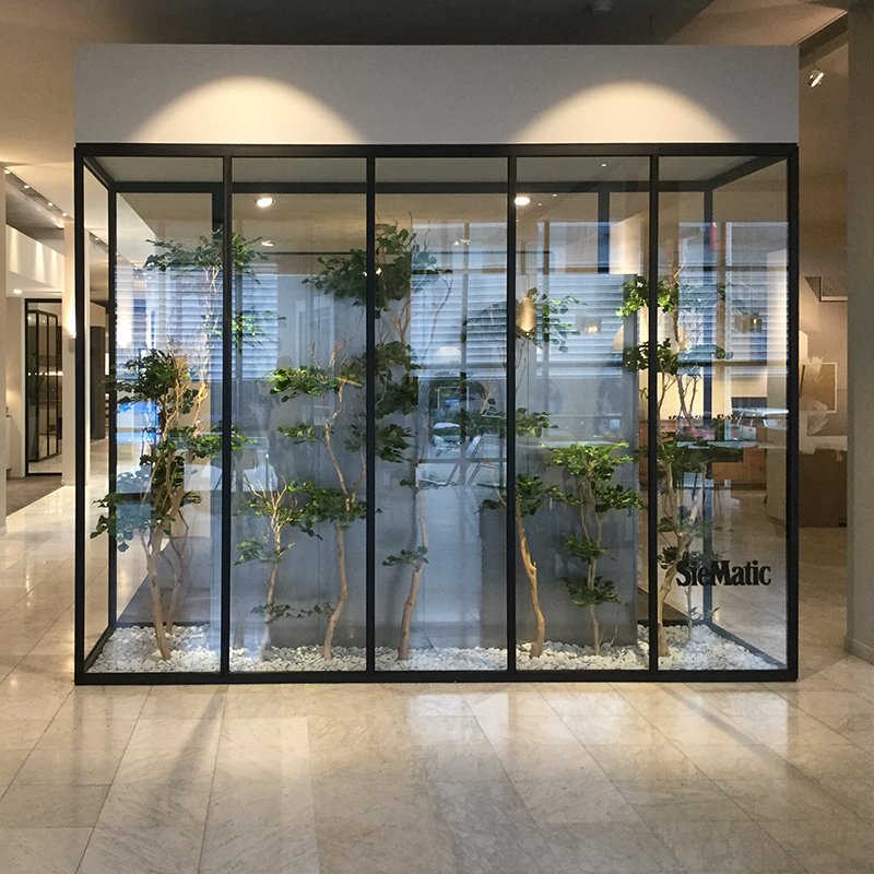 Custom build Gynko #artificialtrees <a href="/siematic/">SieMatic</a> showroom shopwindow. #interiordesign #officedesign #inspiration #interieur #kunstplanten
