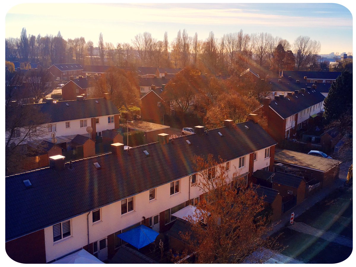 Herfstzon op De Nieuwe Vaart in #arnhem: wijk bijna klaar #vivare #hegeman.