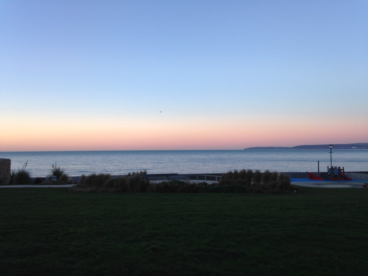 Goodnight Westward Ho! .. the nights are drawing in ! #weekend #FridayFeeling #sunset #westwardho #northdevon