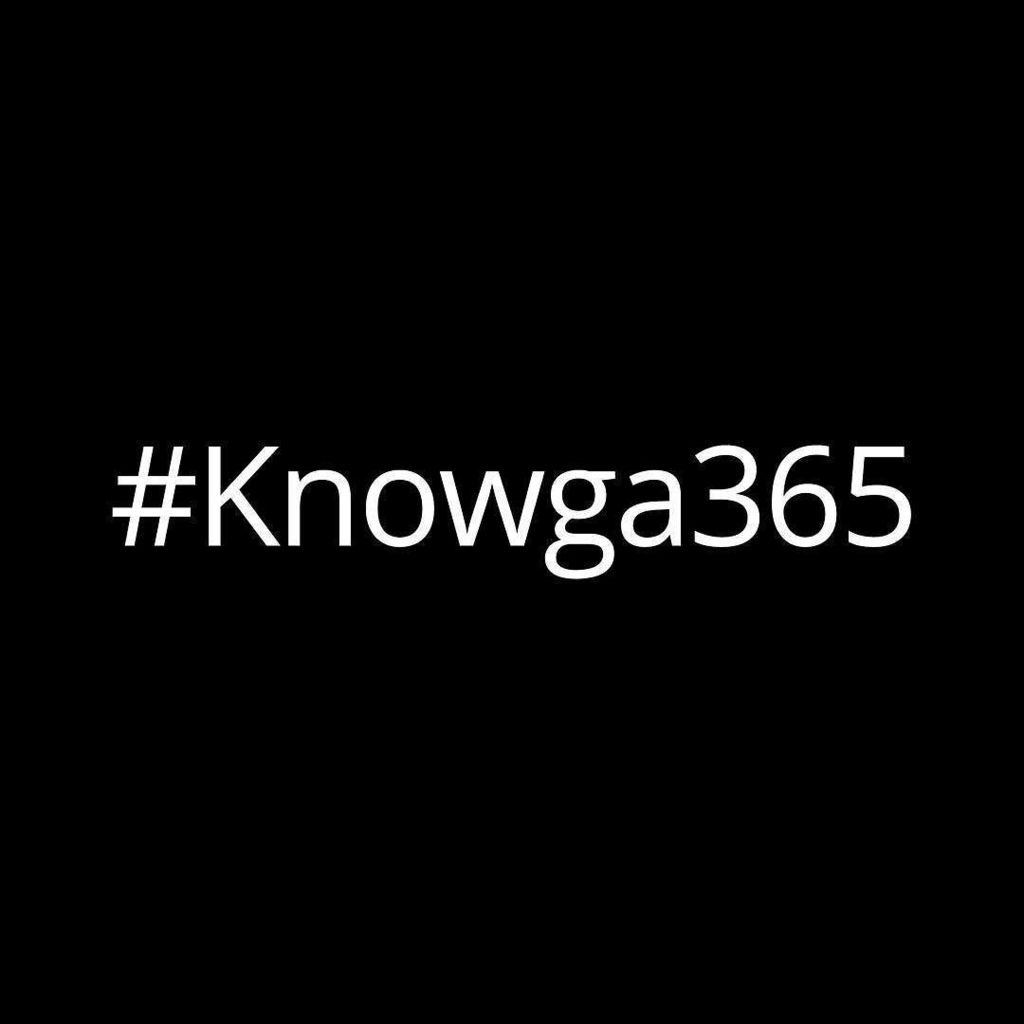 knowgalearning's tweet photo. Happy #BlackFriday Knowgis! We're purists around here, so you'll have to wait for #CyberMo… https://t.co/z3ojabJFDJ https://t.co/2XrYDtoA4c
