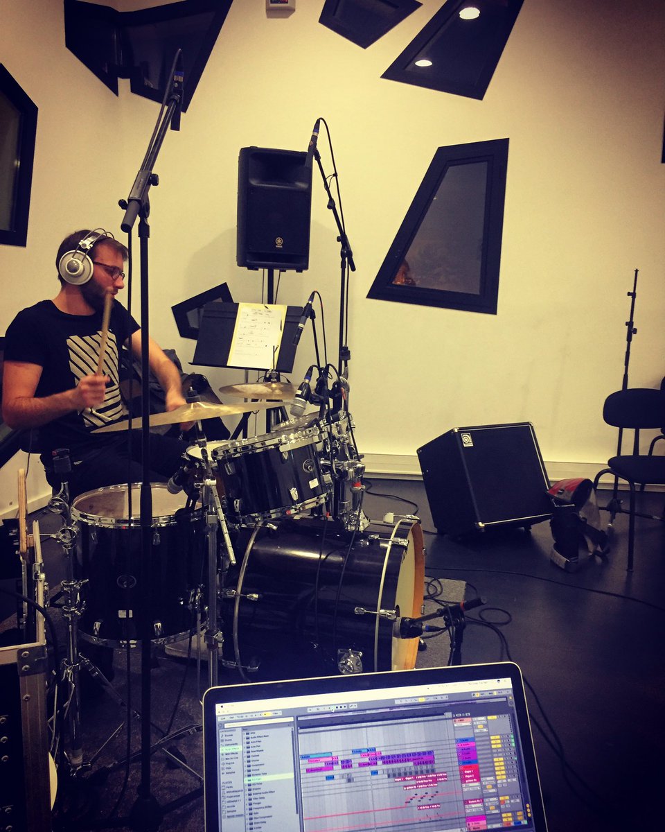 zero_degre's tweet photo. Prises batterie.
#zerodegre #Metz #BientotLAlbum https://t.co/QI95CSvKY9