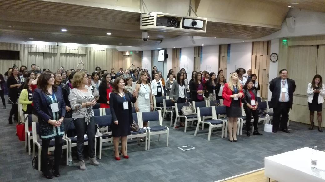 VaneRueda_'s tweet photo. #ForoMET mujeres exitosas y felices @paolaruedalopez  @pattyfuel @METcommunity https://t.co/LsAICy6PcO