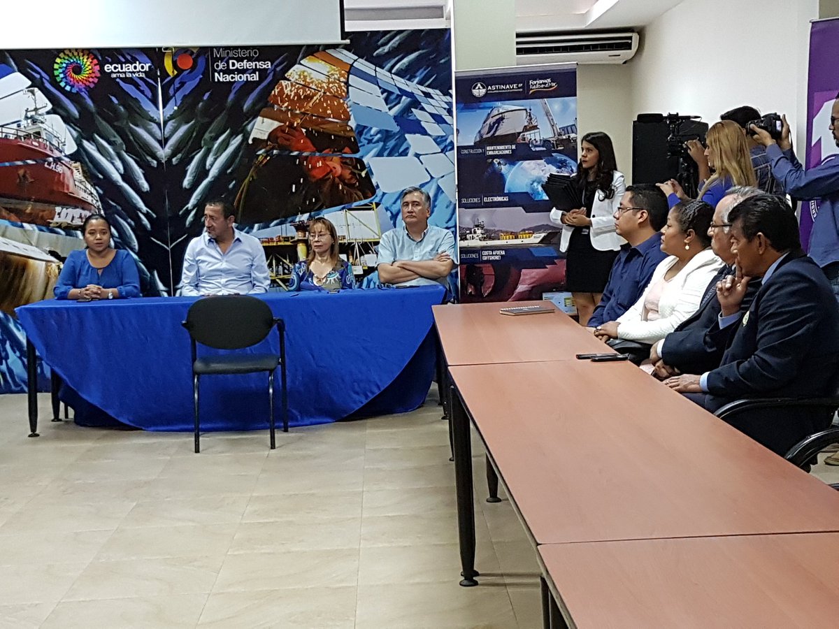 EcItssb's tweet photo. Inicia la firma donde se formaliza la Red Insterinstitucional de Metalmecámica &amp; Astilleros. https://t.co/rAoyRC55CH