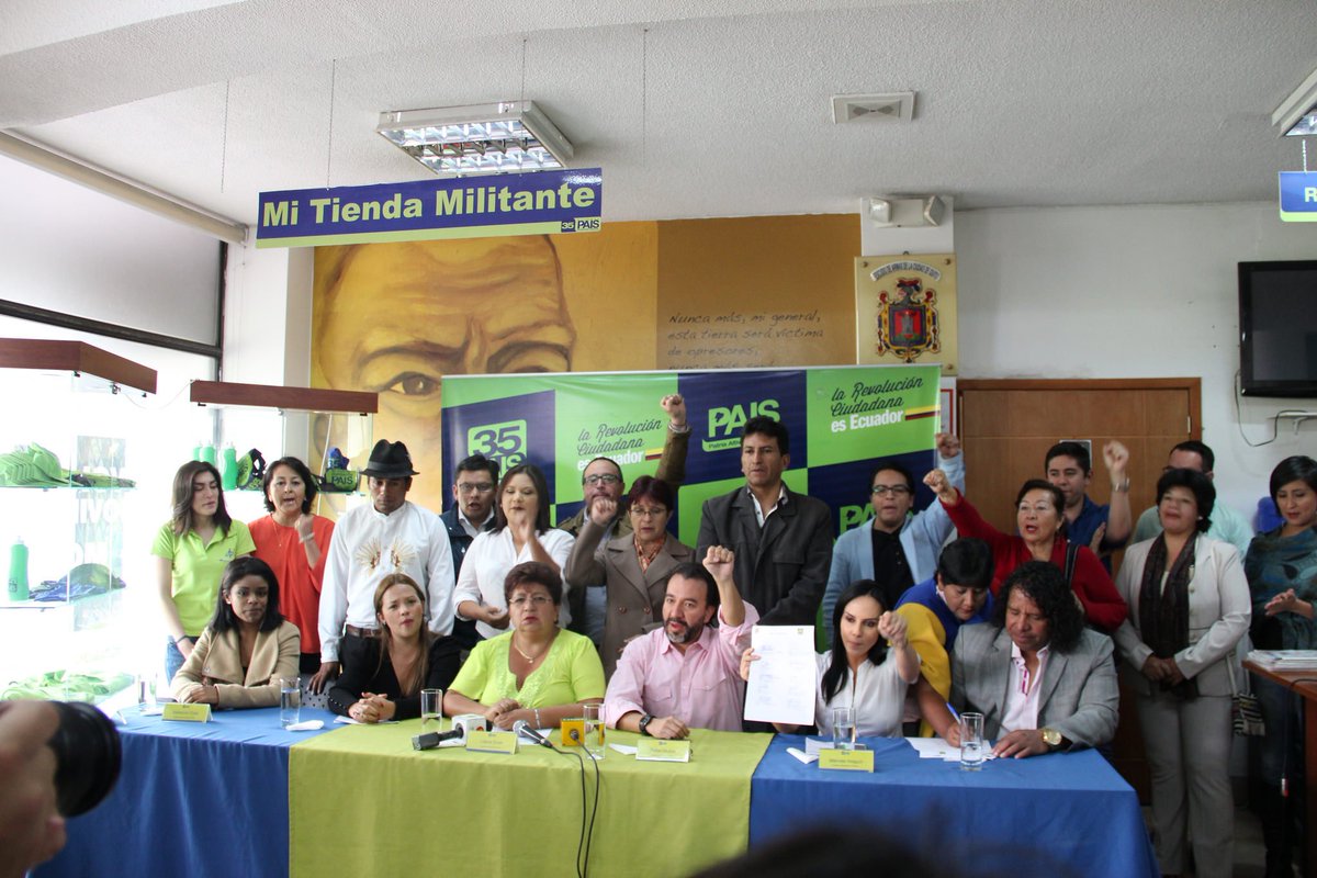35MOVER's tweet photo. Liderados por @ppsesa l@s candidat@s de @35PAIS en todo el Ecuador firmaron un compromiso de legislar en contra de la violencia a la mujer. https://t.co/1EVzY6z1nA