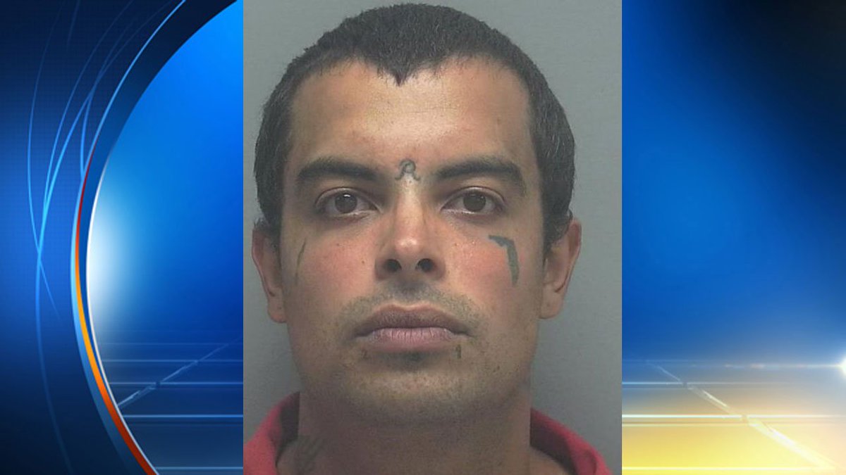 Babysitter with facial tattoo of Florida faces charges in baby's death fw.to/E0t13gJ?utm_me… https://t.co/7agN7mz5pL