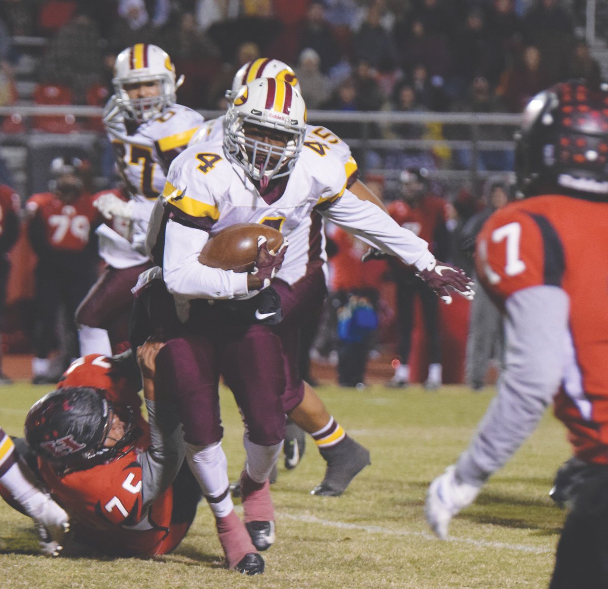 Clinton Receiving Leaders (12 Games)
<a href="/_youngjj_/">Soy James🖤</a> 29 receptions 582 yards 8 TDs
@CMB_25_ 18-286-3 TDs
<a href="/Jayxiii_/">Montrell</a> 5-58-1 TD