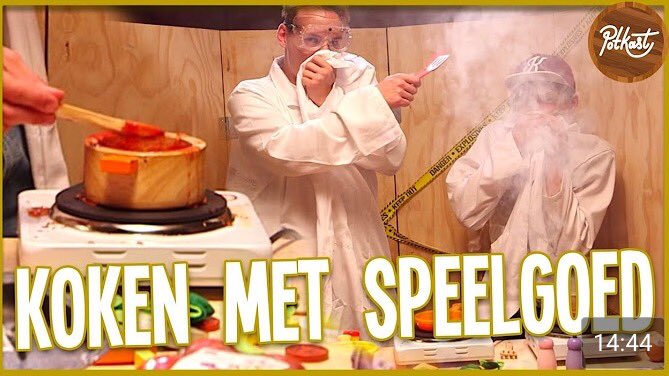Potkast's tweet photo. Kun je KOKEN met SPEELGOED? Wij zochten het uit in de nieuwe #Testkast! https://t.co/lXiQ478EC1 https://t.co/EWjOWaWua0