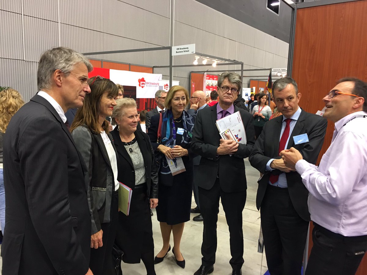 DFHUFA's tweet photo. Visite officielle du Forum #FFA avec Catherine Trautmann, @sophiebejean, rectrice de l'académie de Strasbourg et la présidence de l' @DFHUFA https://t.co/BQIHWcKwR1
