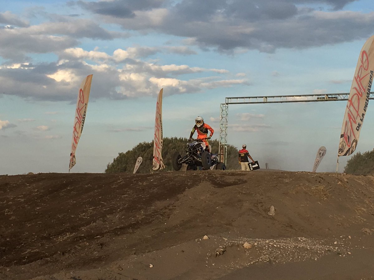 Gusymx's tweet photo. Sebas Molina del Mec Team se lleva la final Superquads #edp6 https://t.co/zeVvbXXIuQ