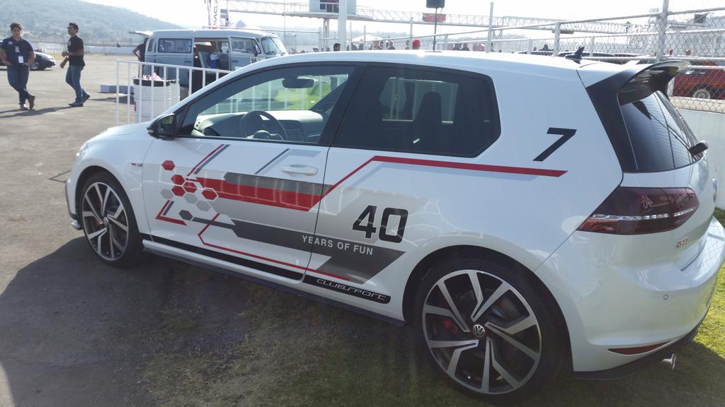 yayoz3's tweet photo. Hoy toca #TrackDayGTI https://t.co/CEHMpo4i36