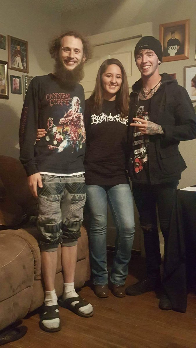 BornForWar_Band's tweet photo. Sam and Connor while going to Texas to record our album stopped by our biggest fan's house, Lexy White. Happy Thanksgiving! #fanappreciation https://t.co/bGsDpcrI11