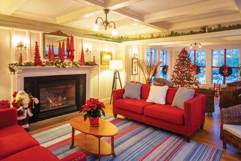 This holiday season, take a trip north to celebrate at the <a href="/nonantumresort/">Nonantum Resort</a> in #Kennebunkport ow.ly/zS64306wESI