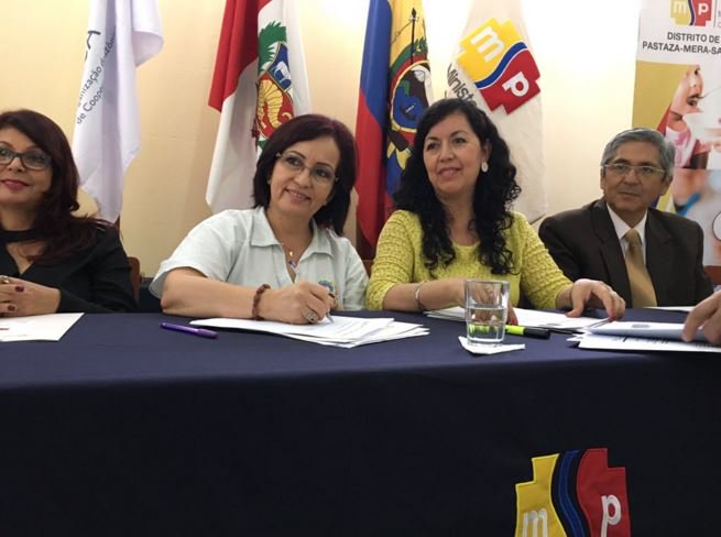 Salud_Ec's tweet photo. Plan de Salud para nacionalidad Achuar de Ecuador y Perú se concretó en encuentro Bilateral https://t.co/YsTmFd6QcO https://t.co/1zBjd36MSP