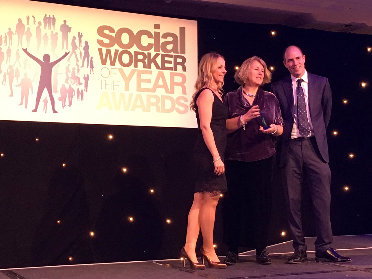 SkylakesSW's tweet photo. Skylakes' Sarah Read-O'Toole presenting the 'Best Social Work Employer' award to @AforChildren #SWA16 https://t.co/8sABor3AVv