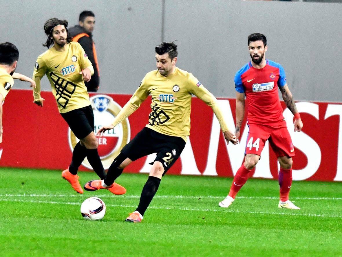 Liga1Romania's tweet photo. Bine ai revenit acasă, Raul Rusescu! Îți mulțumim pentru tot! #Stelist #TeAșteptămAcasăIar https://t.co/tE6SjZiVaD