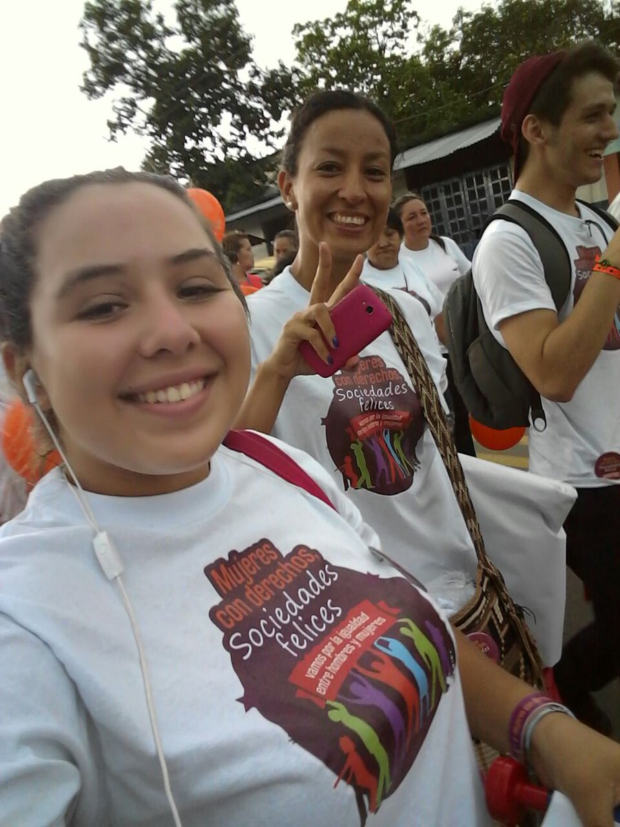 ReevolucionG's tweet photo. #25N Nuestro grupo base en Restrepo-Meta se moviliza por el municipio en un carnaval denominado "Mujeres con derechos, sociedades felices". https://t.co/XoFROPTxHc