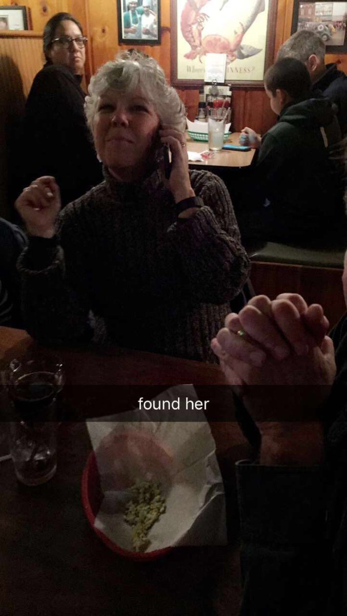 Smily_Emith's tweet photo. mom. wat. https://t.co/6713lxLTCi