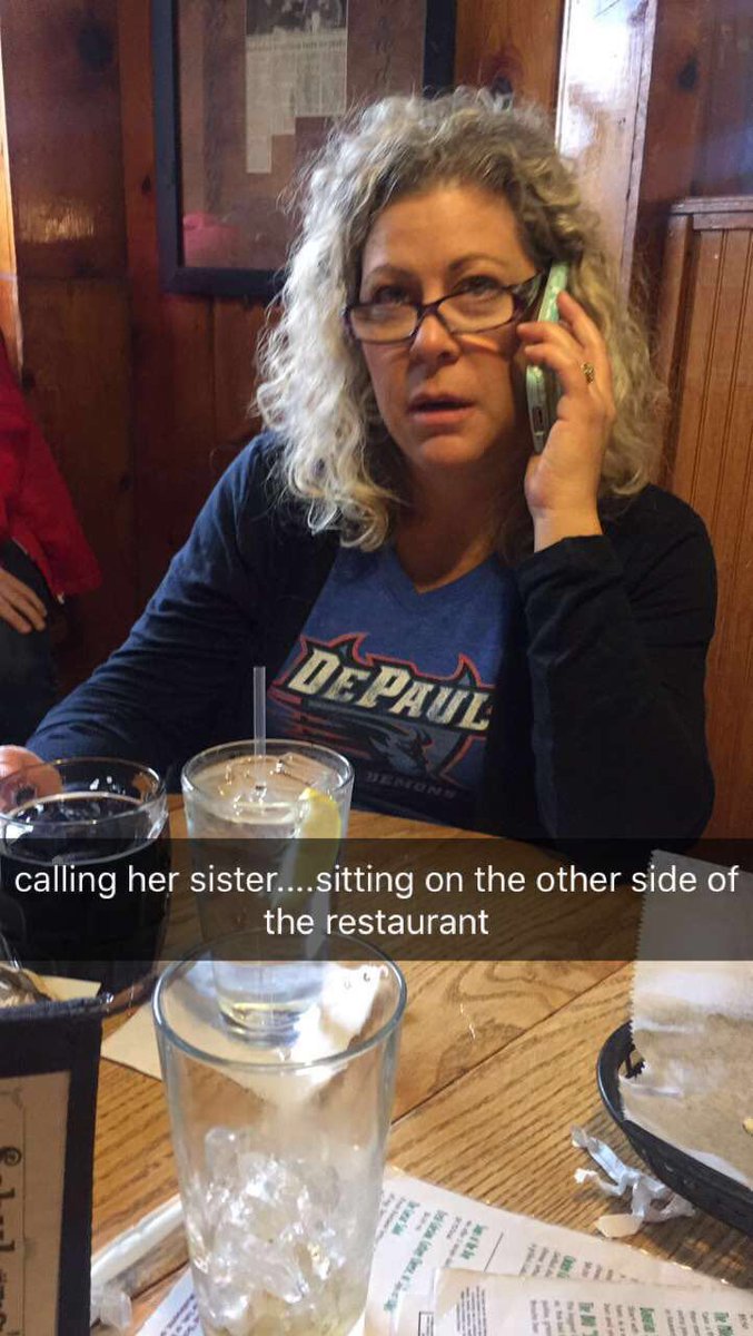 Smily_Emith's tweet photo. mom. wat. https://t.co/6713lxLTCi