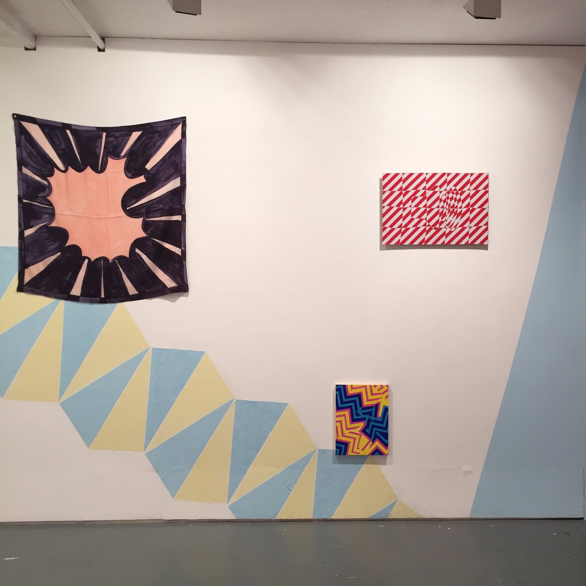 Louisa_Chambers's tweet photo. #razzledazzle open again tomorrow @Transitionart collaboration with #craigfisher #robflint #painting #pattern closing event 17 Dec https://t.co/bkiS8jOuPb