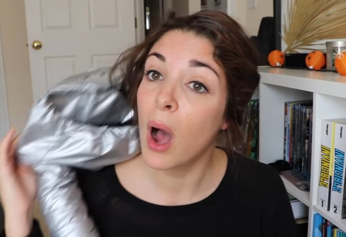 CMBeliever's tweet photo. @eimadolly On voit vraiment que t'as pris du plaisir à faire cette vidéo... du moins au début 😅#RIPEAR https://t.co/PHI02c2Pd7