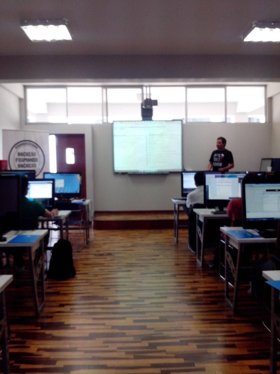 PeruHackCon's tweet photo. #PERUHACK2016NOT https://t.co/TQsdjQfDoV