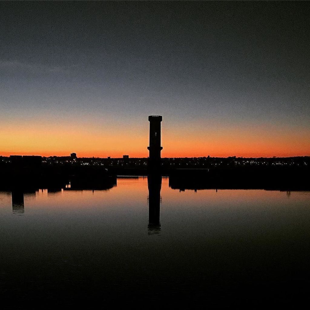 NathamKirkham's tweet image. #liverpool #docks #clock #tower #sunset #sky #mersey #water #reflection #symmetry #twilight