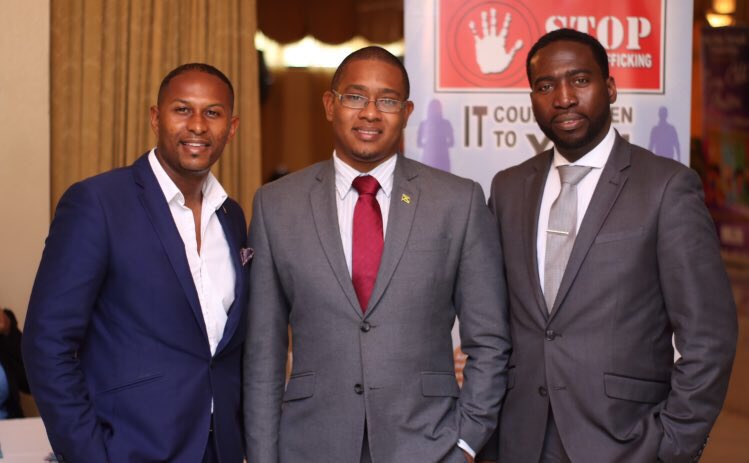 uk_Jamin's tweet photo. Our Chair @nathanielpeat &amp; Regional Director @KhoriHyde w/ Hon Min @floydgreenja @ #EveryChildMattersJa efforts to stop #ChildAbuseInJA https://t.co/RwPuDdzCBv