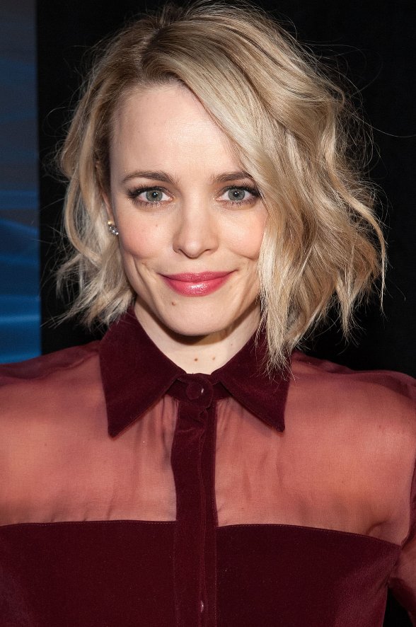 GreatLengthsUK's tweet photo. We're loving the layered lob look! We predict that it'll be massive in 2017! #layeredlob https://t.co/c5U9CcP901 https://t.co/aKpnw8iM0N