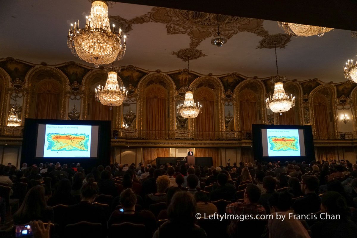 Lefty_Images's tweet photo. @erichorvitz giving the closing #Keynote at #AMIA2016 https://t.co/V9YWn8AMdN
