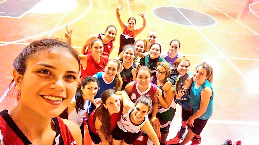 CDJPuertaOscura's tweet photo. ¡¡ NOCHE DE ESTRENO !!

🔴 Senior Fem 🏀
⭕ @ACDGamarra 🏀

📍J2  Fere
📍21:30h Dark🐃Door🐃Arena

#CDPO5.0
#SiempreJuntas https://t.co/YQiqLV8XpR