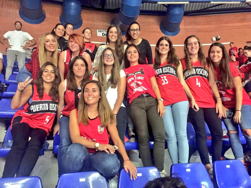CDJPuertaOscura's tweet photo. ¡¡ NOCHE DE ESTRENO !!

🔴 Senior Fem 🏀
⭕ @ACDGamarra 🏀

📍J2  Fere
📍21:30h Dark🐃Door🐃Arena

#CDPO5.0
#SiempreJuntas https://t.co/YQiqLV8XpR