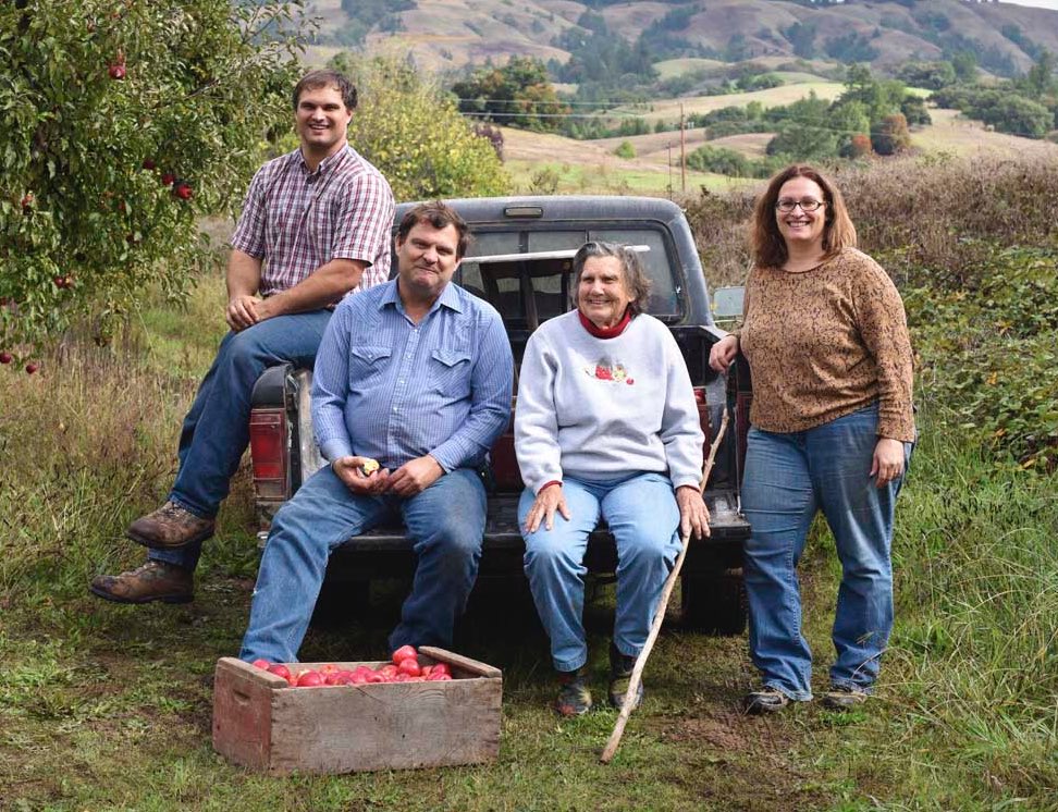 Take it easy on #BlackFriday &amp; 📻 the inspiring story of family-owned <a href="/gowanscider/">Gowan's Cider</a>, whose orchards just turned 140! menustories.com/episodes/gowan…