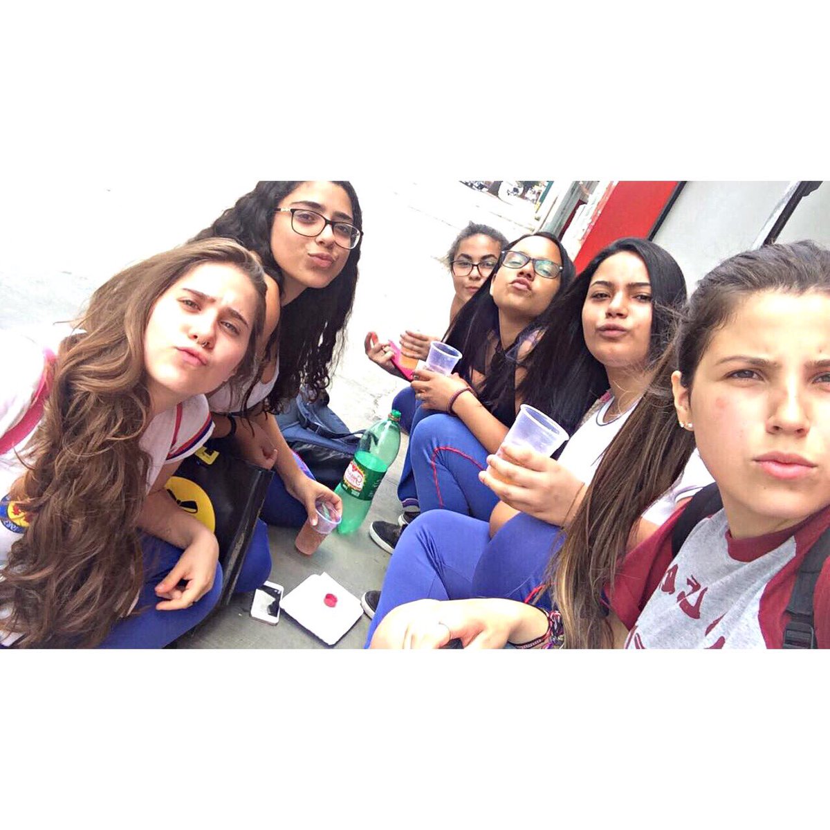 _emillyaraaujo's tweet photo. Ahhhh como eu gosto de vocês 🤗❤️ #PDZN #AUAUAU https://t.co/BiWX1EYanq