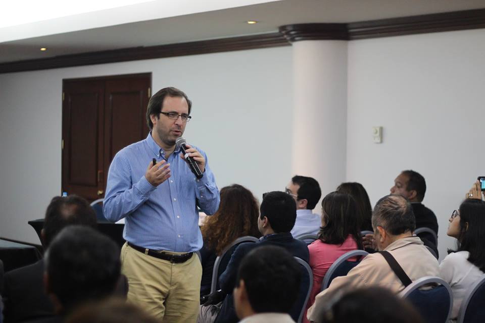 UdelPacifico's tweet photo. Oswaldo Molina, prof. e investigador de la #UP presentó resultados de su investigación en el #CIES2016 -> https://t.co/mxdfP7e44J https://t.co/Sms6p3kzvo