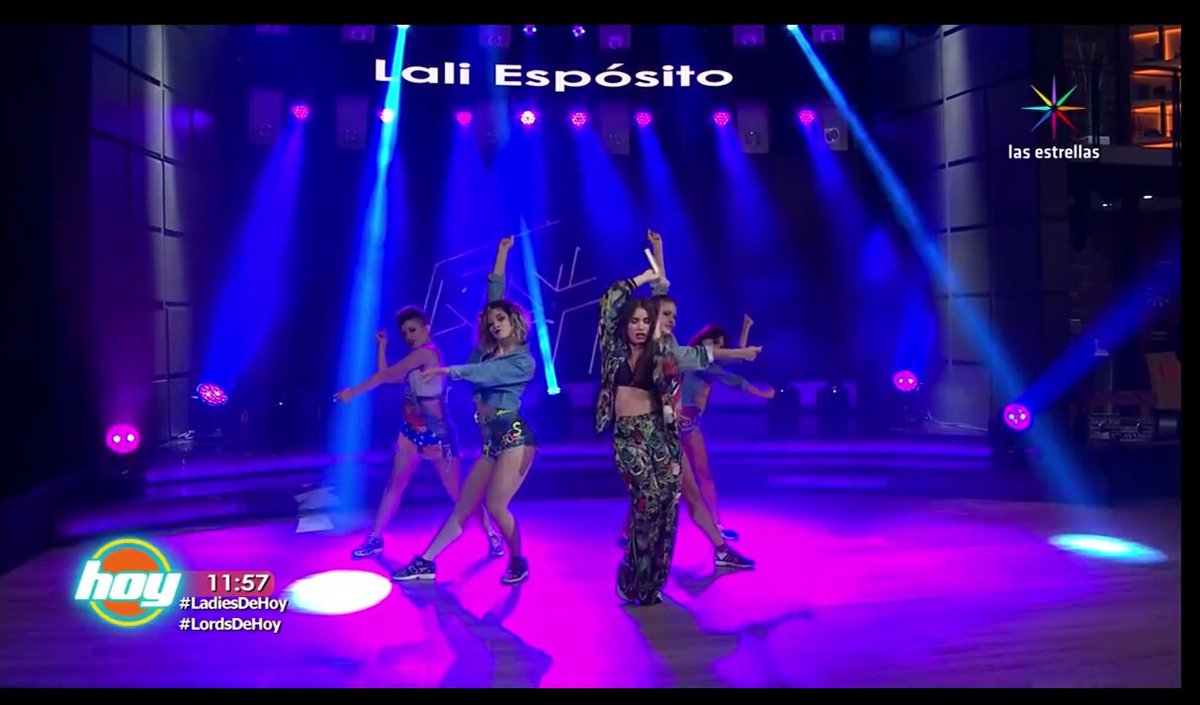 iambeasterdrew's tweet photo. 😍🙌💙 te luciste!! @laliespos #LaliEnHoy https://t.co/Hsq69JAUN5