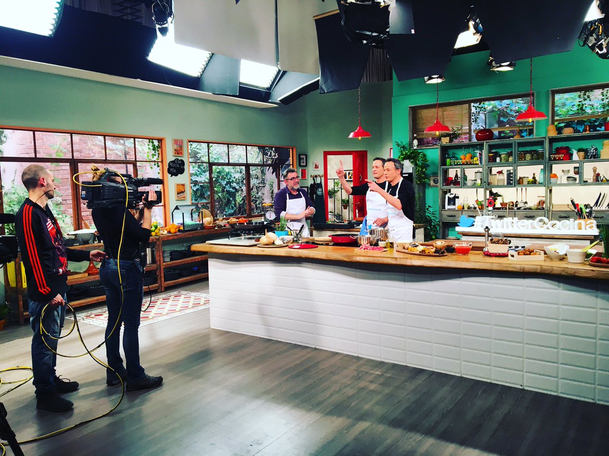 Laura_Aguilera_'s tweet photo. Estamos en #periscope con #twittercocina en @torrescocinatve https://t.co/JxIs3k6HK4