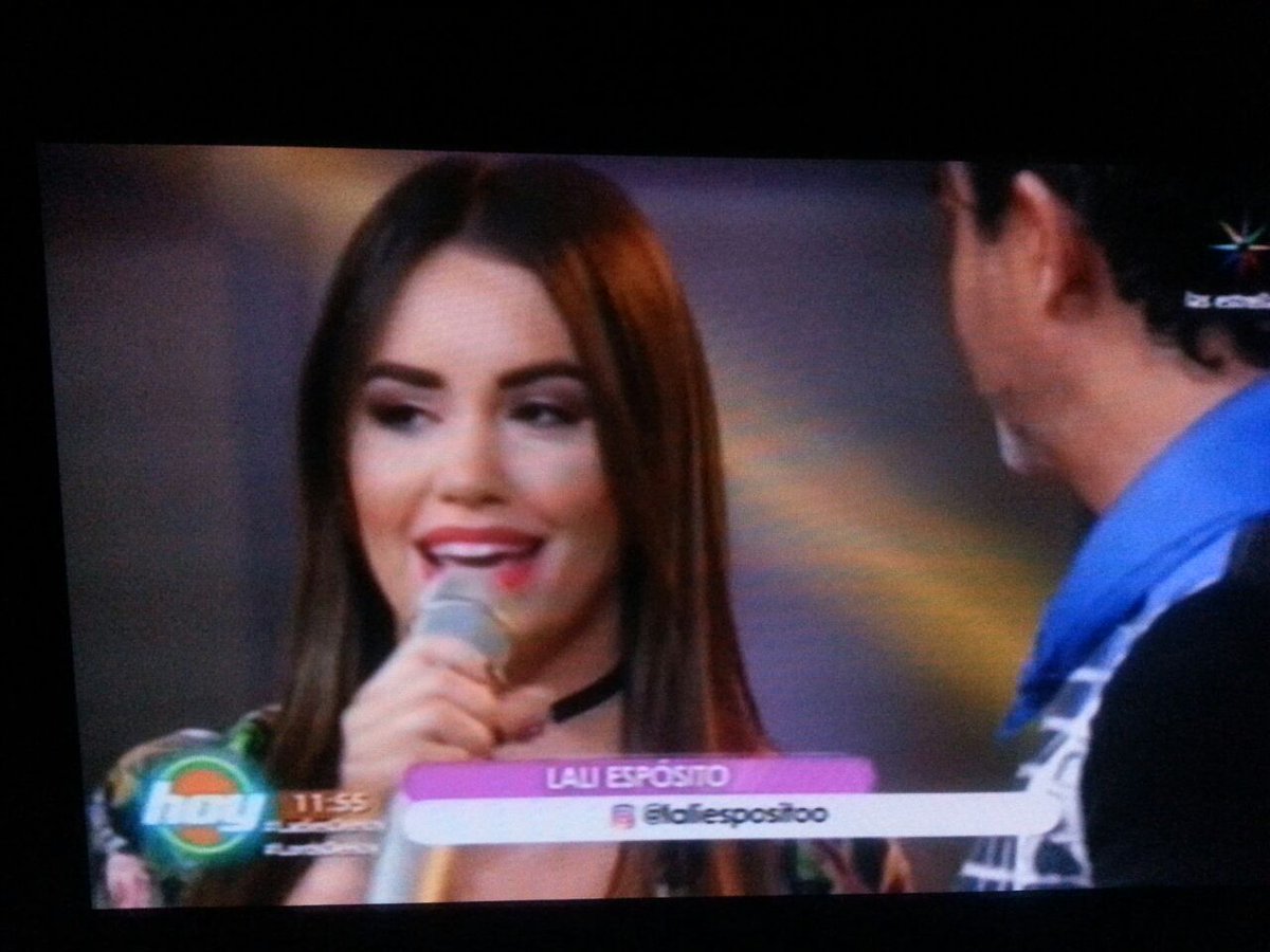 FCOLaliPy's tweet photo. Estamos sumamente orgullosos de vos @laliespos 👏 Presentando #Soy en el @programa_hoy y nosotros desde acá te acompañamos 💖 #LalienHoy https://t.co/82Om1LOJ2z