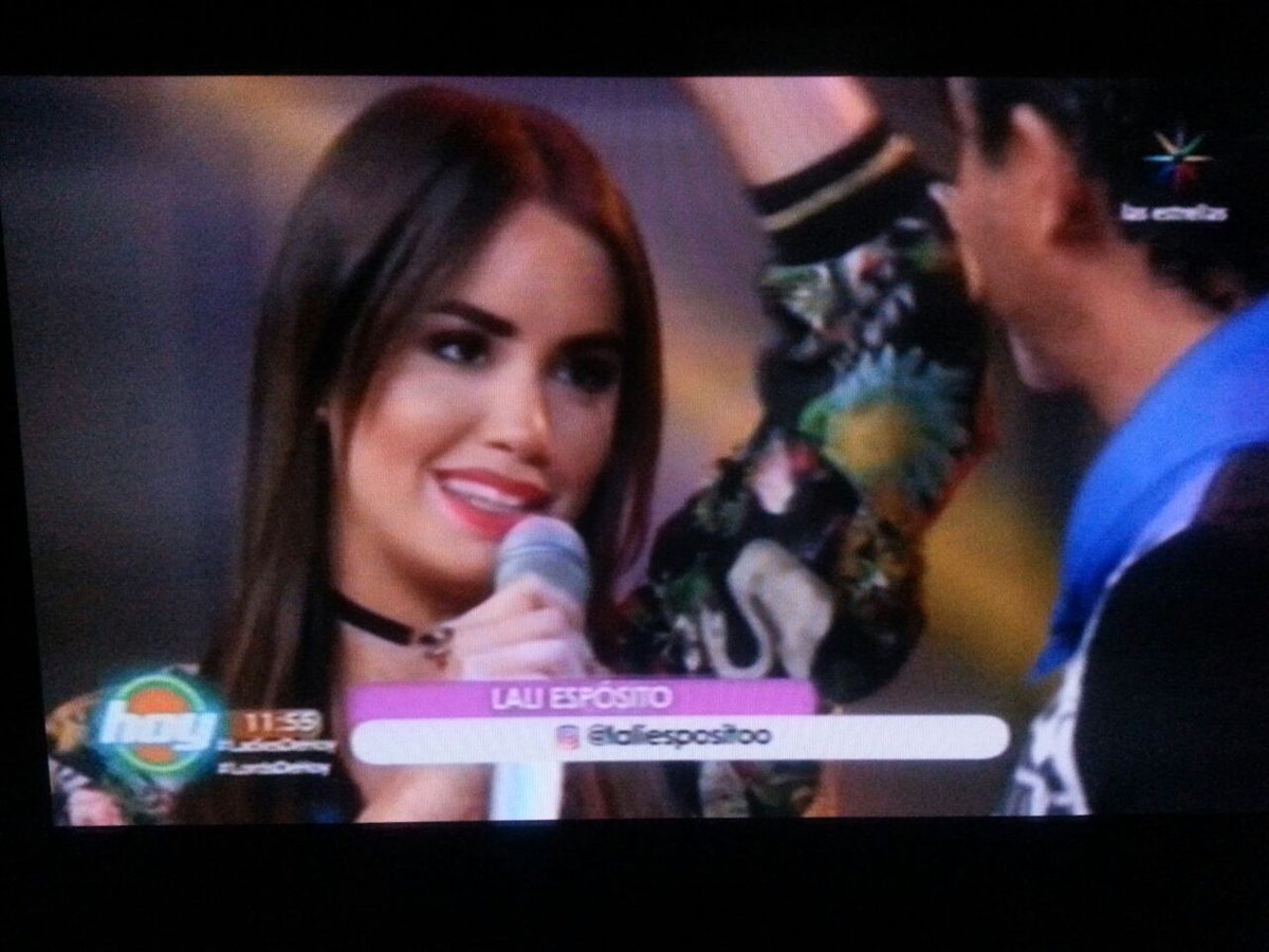 FCOLaliPy's tweet photo. Estamos sumamente orgullosos de vos @laliespos 👏 Presentando #Soy en el @programa_hoy y nosotros desde acá te acompañamos 💖 #LalienHoy https://t.co/82Om1LOJ2z
