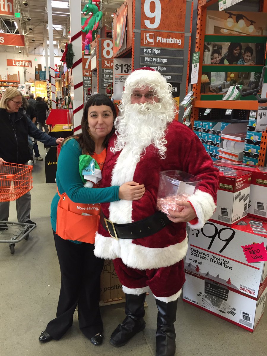 Look who showed up in Fairfield HD. <a href="/AcevedoRosemary/">Rosemary</a>, <a href="/Williams2Bryan/">Bryan Williams</a> <a href="/hdfairfield/">Fairfield Home Depot</a>