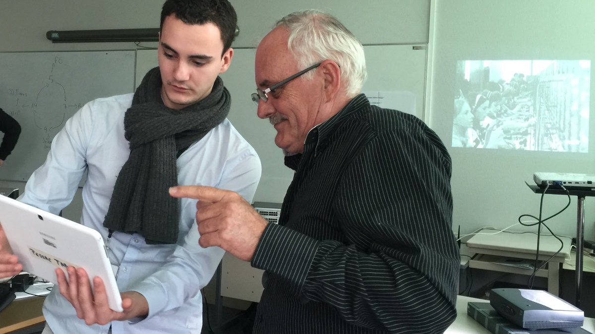 Pascal__Perrin's tweet photo. L'intergénérationel n'est pas un vain mot, mais de belles rencontres. Pascal&amp;Michael à la conquête de l'histoire de leur métier. #formateur https://t.co/H90QoaQdQF