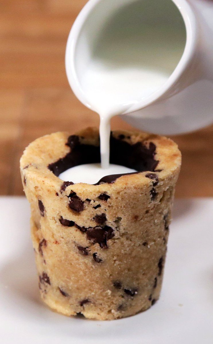 The only shots you need this weekend! 
Who thinks we should get these tasty #cookie shot glasses?
Check it out: popsugar.com/food/Milk-Cook…