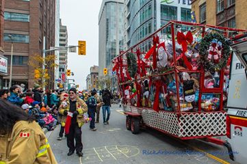 HSTP_Ottawa's tweet photo. Check out how many toys were collected @ #HSTP2016!! Toy Cart is packed!! #fillthatfloat #Christmas #giving #generous #Ottawa #amazing 1/3 https://t.co/CD4U3jQ2Is